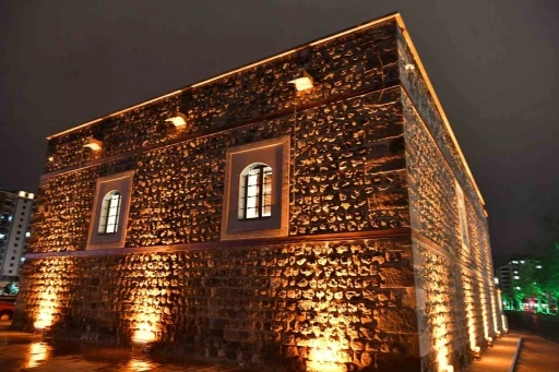 Tarihi Tasmakıran Camii&rsquo;nde restorasyon sonrası ilk teravih heyecanı
