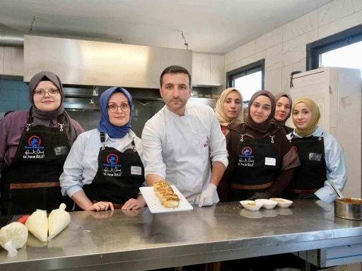 Tarım akademisi kursiyerleri h&uuml;nerlerini sergiledi
