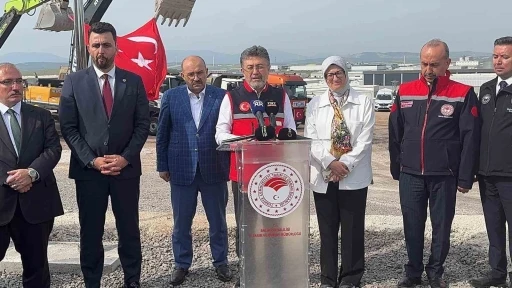 Tarım ve Orman Bakanı Yumaklı&rsquo;dan G&ouml;nen Sera OSB&rsquo;ye ziyaret
