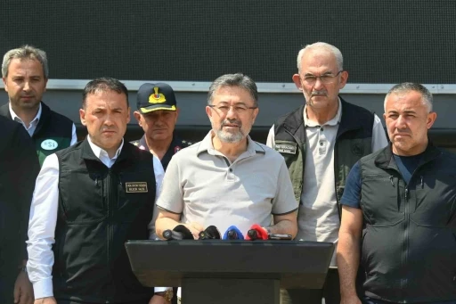 Tarım ve Orman Bakanı Yumaklı: &quot;Yılbaşından bu zamana kadar çıkan yangınların toplamı 4 bin adedi aştı&quot;
