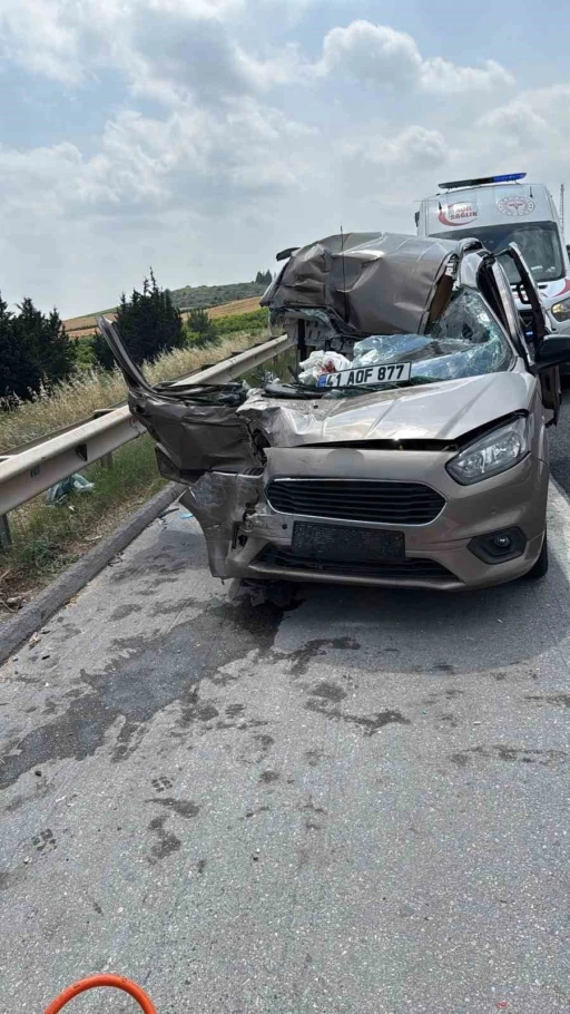 Tarsus-Adana otoyolunda kaza: 1 &ouml;l&uuml;, 4 yaralı

