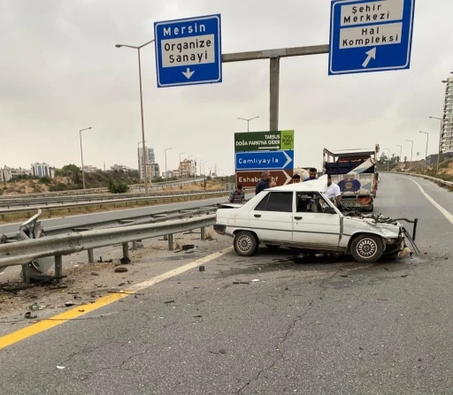Tarsus’ta trafik kazası: İki kardeşten biri öldü, diğeri yaralandı
