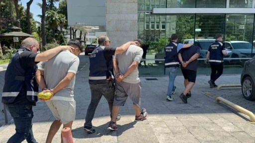 Tartışmada t&uuml;fekle 3 kişi yaralandı, 3 ş&uuml;pheli g&ouml;zaltına alındı
