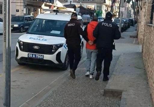 Tartıştığı kişiyi pompalı t&uuml;fek ile vurdu, polisten ka&ccedil;amadı
