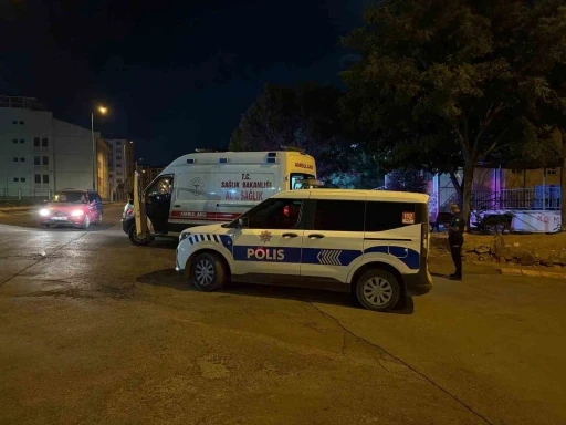 Tartıştığı şahsı caminin bahçesinde bıçakladı: 1 yaralı
