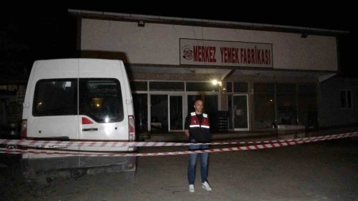Tartıştığı şahsın &ccedil;alıştığı iş yerini basıp kurşun yağdırdı: 1 &ouml;l&uuml;
