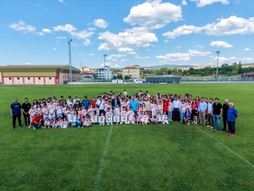 Taşk&ouml;pr&uuml;&rsquo;de 300 &ouml;ğrenci, yaz sezonunu dolu dolu ge&ccedil;irecek
