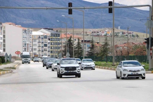 Tatilciler dönüşe geçti, yollarda yoğunluk yaşandı
