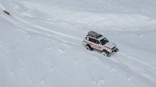 Tatvan&rsquo;da rahatsızlanan hasta paletli ambulansla kurtarıldı
