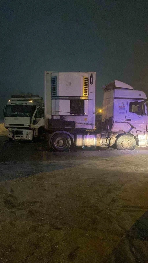 Tatvan&rsquo;da trafik kazası: 1 yaralı
