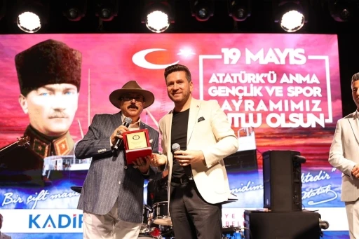 Tavas&rsquo;ta 19 Mayıs coşkusu gen&ccedil;lik konseriyle ta&ccedil;landı
