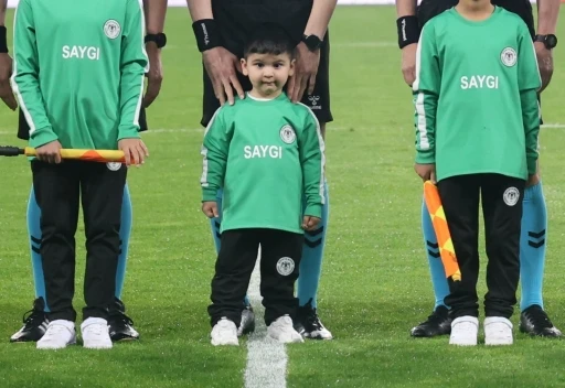 Tavaslı minik Mehmet i&ccedil;in Konyaspor-Fenerbah&ccedil;e ma&ccedil;ının seremonisinde farkındalık oluşturuldu
