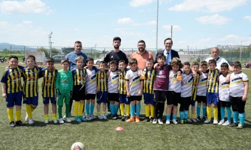 Tavşanlı&rsquo;da 19 Mayıs futbol turnuvası ger&ccedil;ekleşti
