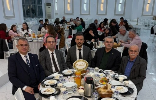 Tavşanlı&rsquo;da Berber ve Kuaf&ouml;rler iftar sofrasında buluştu
