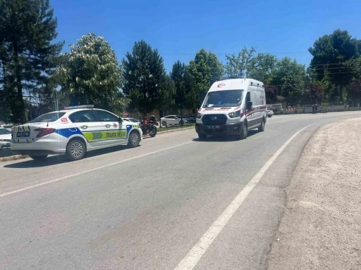 Tavşanlı&rsquo;da motosiklet kazası,  kask hayat kurtardı
