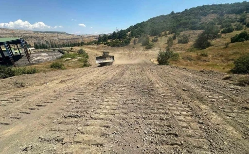 Tavşanlı&rsquo;da orman yangınlarına karşı g&uuml;venlik şeridi oluşturuldu
