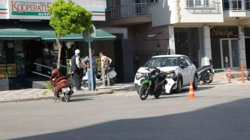 Tavşanlı&rsquo;da otomobil ile motosiklet &ccedil;arpıştı: 1 yaralı
