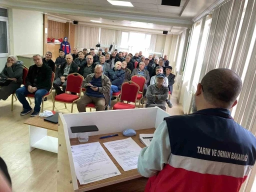 Tavşanlı&rsquo;da &uuml;reticilere bitki koruma eğitimi
