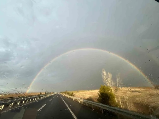 Tavşanlı&rsquo;da yağmur sonrası g&ouml;kkuşağı g&ouml;rsel ş&ouml;len
