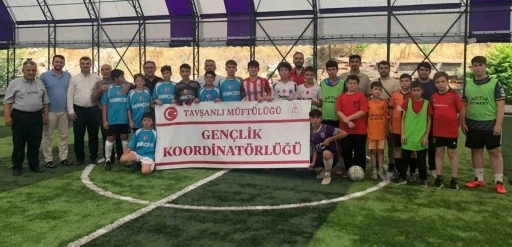 Tavşanlı’da Yaz Kur’an Kursları öğrencileri futbol turnuvasıyla sosyalleşiyor

