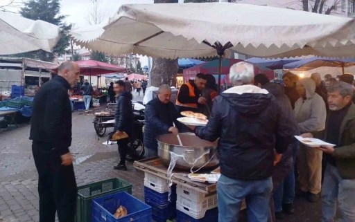Tavşanlı Pazarcılar Odası’ndan bin kişilik iftar yemeği
