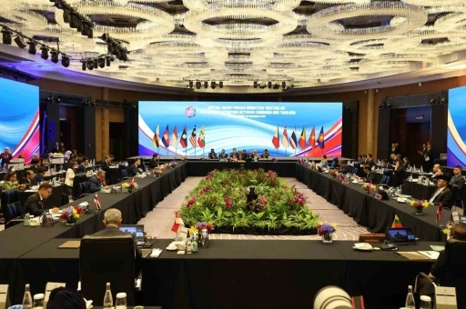 Tayland&rsquo;dan Kambo&ccedil;ya&rsquo;ya ateşkes i&ccedil;in 3 şart
