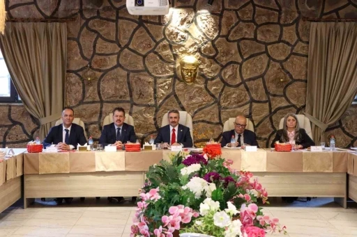TBMM alt komisyonu İzmir&rsquo;deki cezaevlerini inceledi

