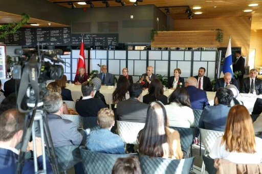 TBMM Başkanı Kurtulmuş Finlandiya&rsquo;da T&uuml;rk ve Tatar toplumu temsilcileriyle buluştu
