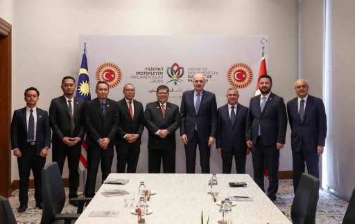 TBMM Başkanı Kurtulmuş, Malezya Temsilciler Meclisi Başkanı Abdul ile bir araya geldi
