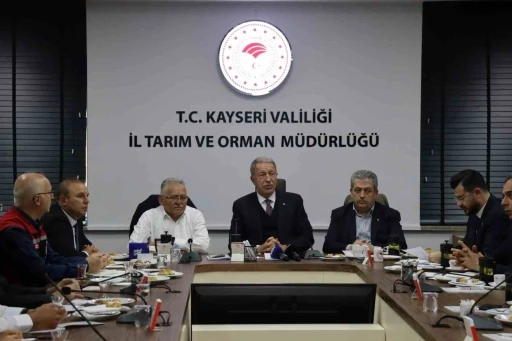 TBMM Milli Savunma Komisyonu Başkanı Akar: &quot;En büyük savunma ve güvenlik konusu herkesin tok ve rahat içinde olması&quot;
