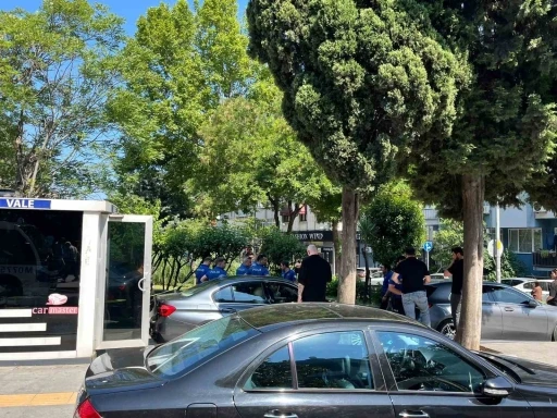 Tedavi gördüğü hastanenin bahçesinde silahlı saldırıya uğradı

