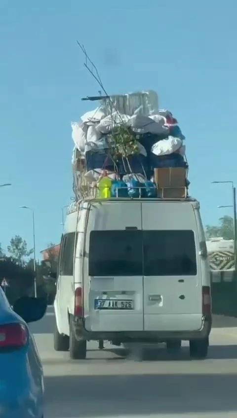 Tehlikeli taşımacılık ve yolculuklar kamerada
