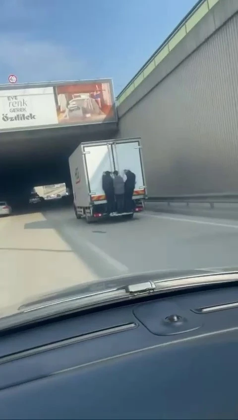 Tehlikeli yolculuk kamerada
