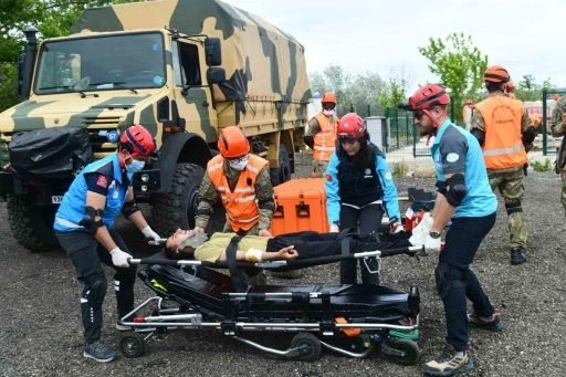 Tekirdağ&rsquo;da arama kurtarma tatbikatı ger&ccedil;eği aratmadı
