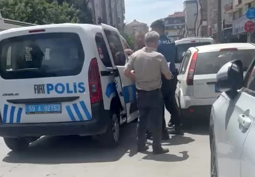 Tekirdağ&rsquo;da bı&ccedil;aklı kavga: 1 yaralı
