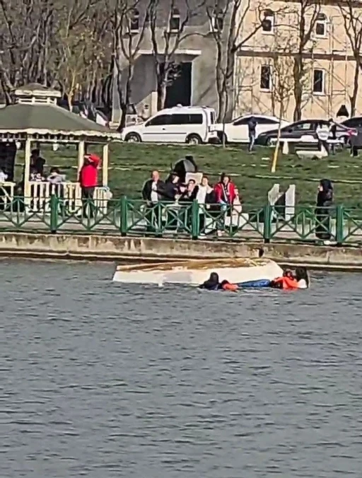 Tekirdağ’da deniz bisikletiyle tur atan 4 kişi göle düştü

