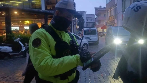 Tekirdağ&rsquo;da ehliyetsiz ara&ccedil; kullanan s&uuml;r&uuml;c&uuml;ye 80 bin lira ceza

