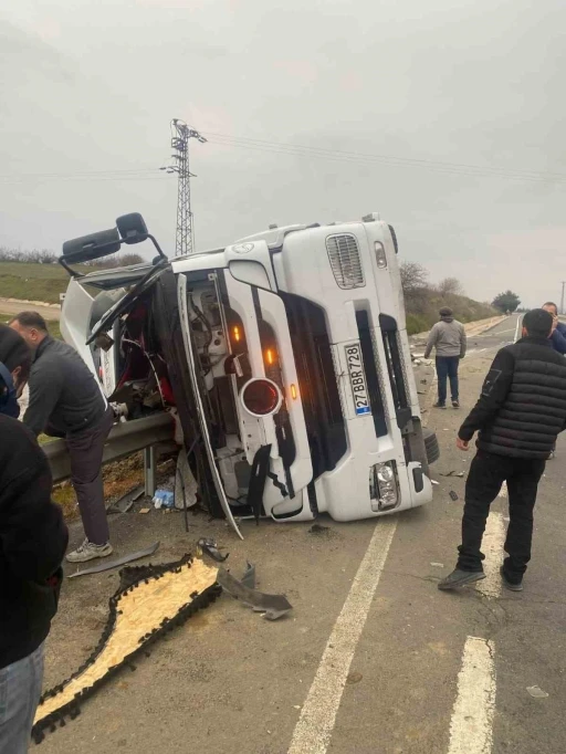 Tekirdağ&rsquo;da feci kaza: Tır şof&ouml;r&uuml; hayatını kaybetti
