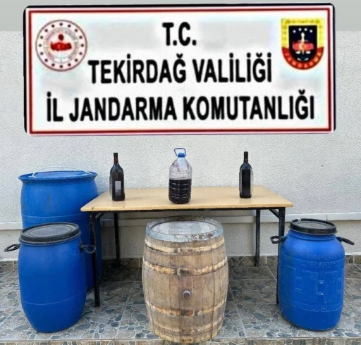 Tekirdağ’da jandarmadan kaçak içki ve tütün operasyonu
