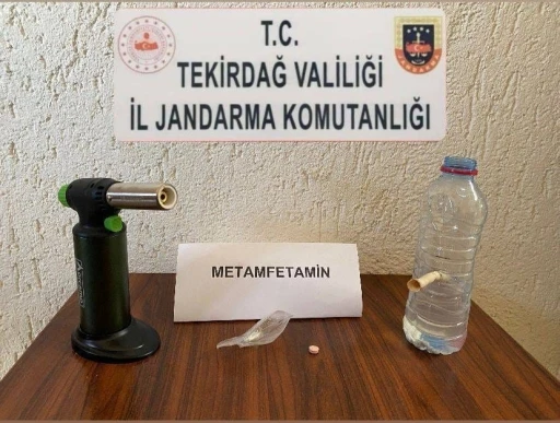 Tekirdağ’da jandarmadan üç ayrı adrese uyuşturucu operasyonu
