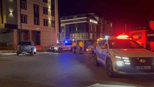 Tekirdağ’da polis kavga ihbarına gittiği arabada tabanca buldu
