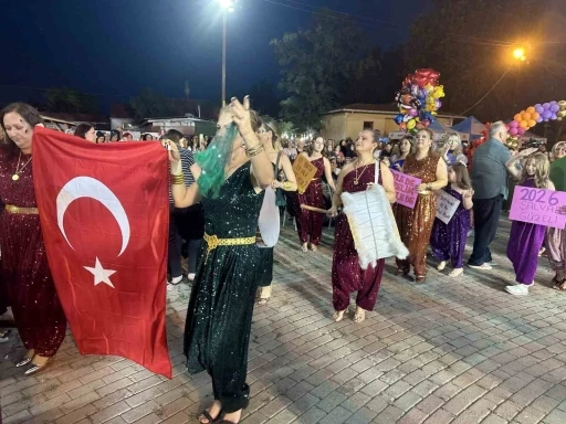 Tekirdağ&rsquo;da Şalvar Gecesi renkli g&ouml;r&uuml;nt&uuml;lere sahne oldu
