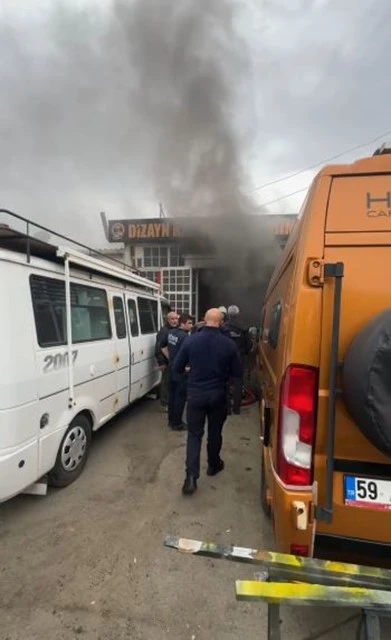 Tekirdağ’da scooter patladı, karavan atölyesi alevlere teslim oldu
