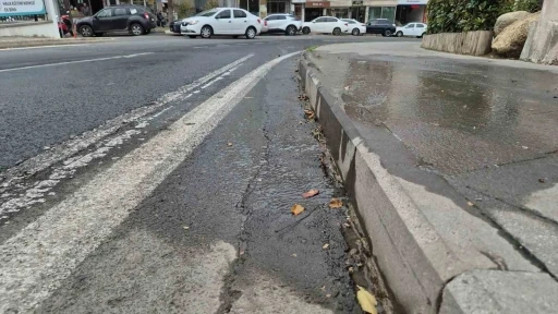 Tekirdağ’da su patlağı milli serveti caddeye akıttı: Tonlarca içme suyu heba oldu
