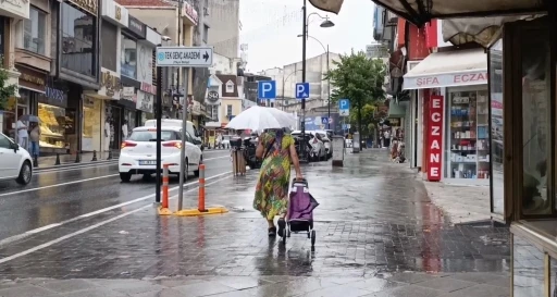 Tekirdağ&rsquo;da yağmur etkili oldu
