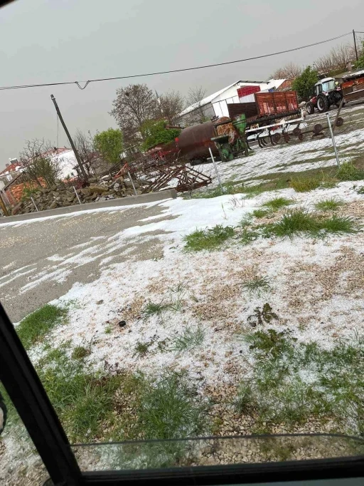 Tekirdağ dolu ve sağanak yağış etkili oldu
