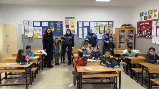 Tekirdağ Emniyeti&rsquo;nden &ouml;ğrencilere karne s&uuml;rprizi
