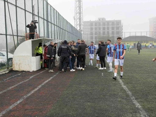 Tekirdağ Süper Amatör Lig’de saha karıştı, 5 kırmızı kart çıktı
