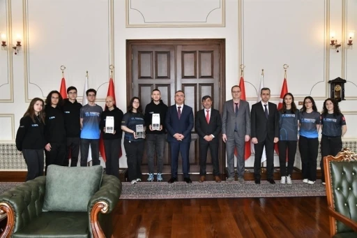 Tekirdağlı robotikçiler ABD’de dünya sahnesine çıkacak
