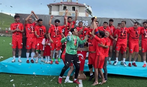 Tekman&rsquo;da futbol ş&ouml;leni: 2026 Mustafa &Ccedil;ift&ccedil;i sezonu şampiyonu H&uuml;rriyetspor oldu
